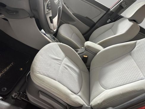 Used 2014 Hyundai Accent SE FWD image 11