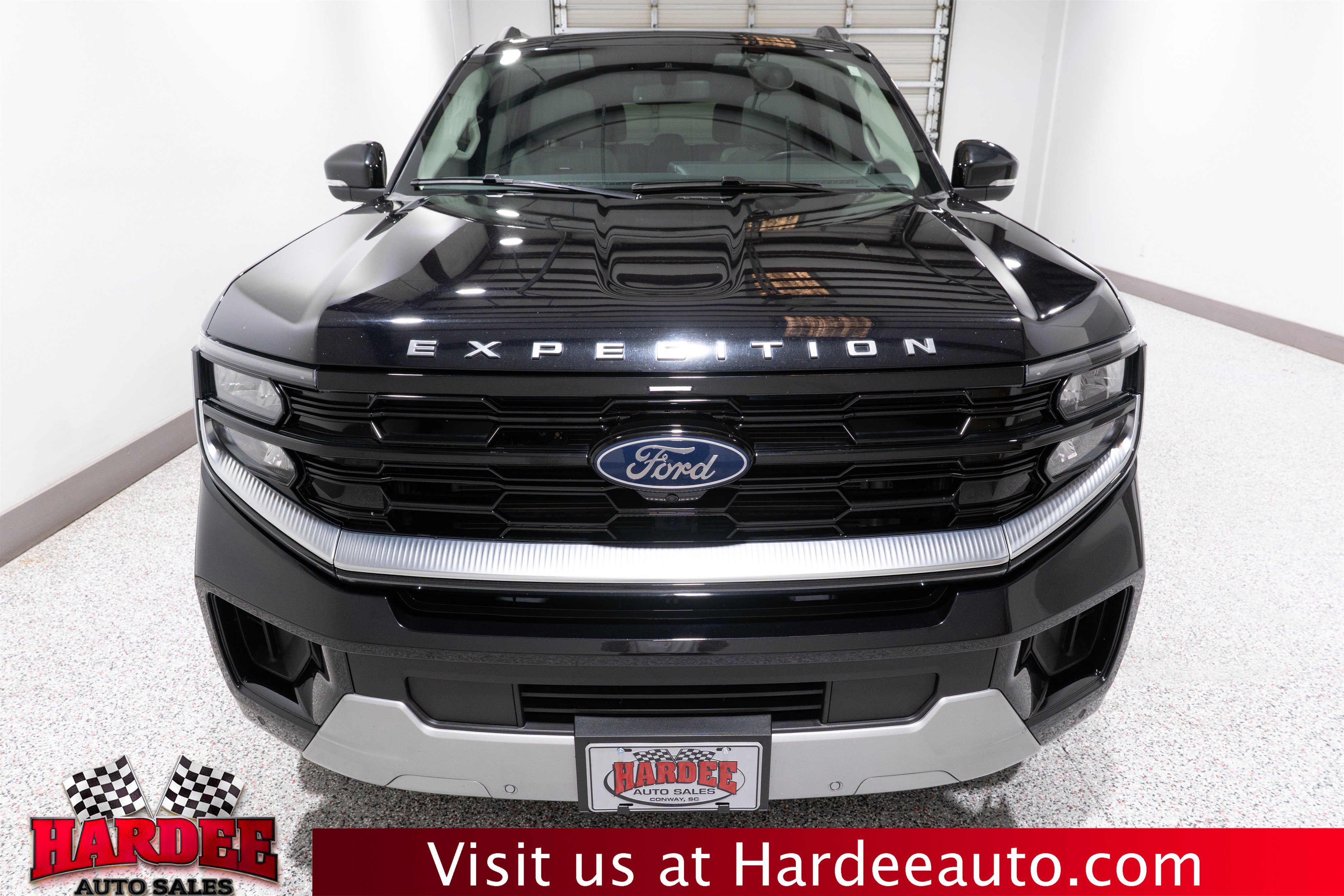 Used 2025 Ford Expedition Max Platinum w/ Platinum Ultimate Package AWD/4WD image 7