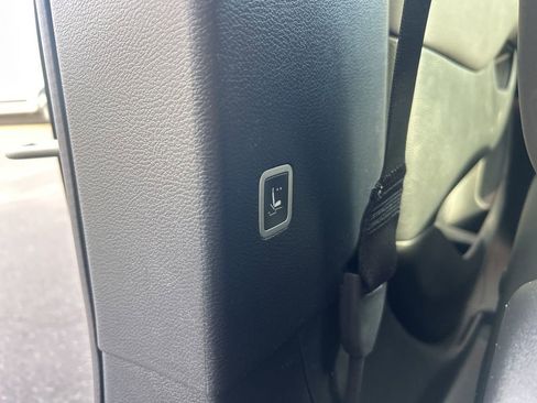 New 2026 Chrysler Pacifica Limited w/ S Appearance Package image 18