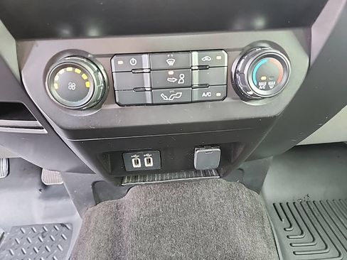 Used 2019 Ford F150 XLT RWD image 18