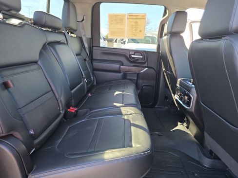 Used 2022 GMC Sierra 3500 Denali image 28