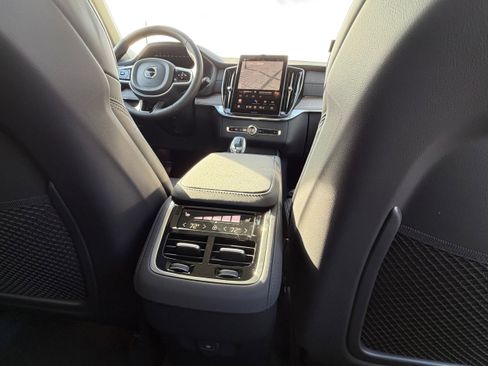 New 2026 Volvo XC90 B6 Ultra w/ Lounge Package image 11