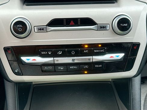 Used 2023 Ford Explorer XLT w/ Equipment Group 202A image 21