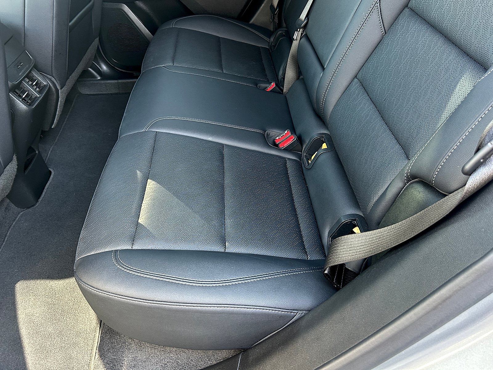 Used 2025 Chevrolet Equinox LT w/ Convenience Package II FWD image 23