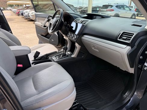 Used 2016 Subaru Forester 2.5i Touring w/ Eyesight & Navigation System image 15