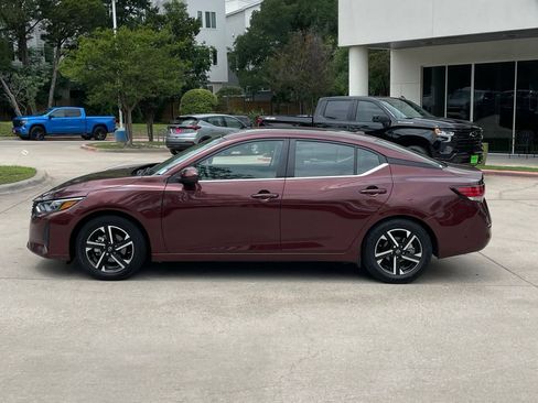 Used 2024 Nissan Sentra SV FWD image 3