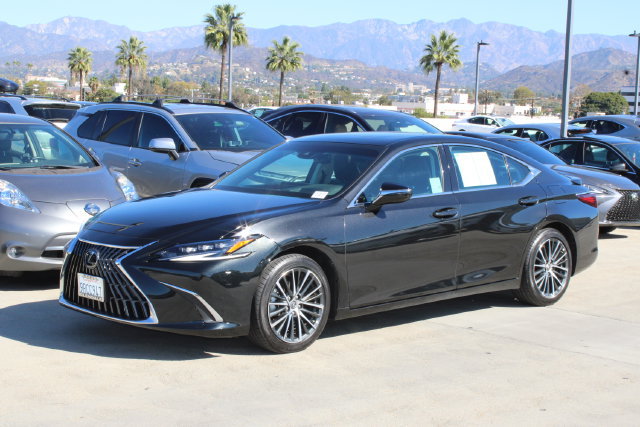 Certified 2025 Lexus ES 300h w/ Premium Package FWD image 3