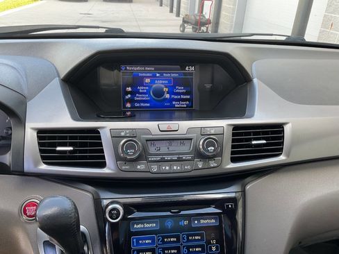 Used 2014 Honda Odyssey Touring Elite image 22