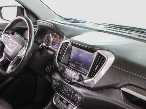 Used 2022 GMC Terrain SLT w/ Tech Package image 25