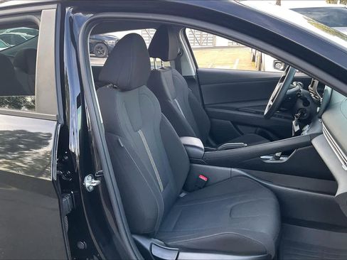Used 2024 Hyundai Elantra SE image 10
