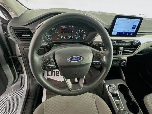 Used 2022 Ford Escape SE FWD image 11