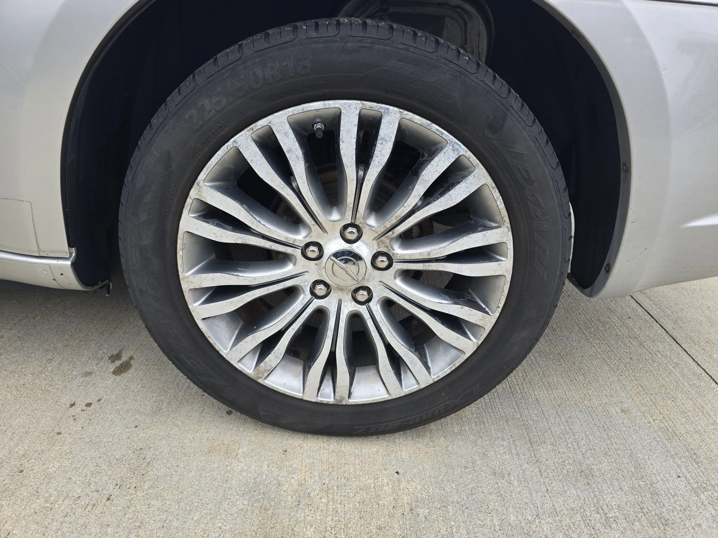 Used 2011 Chrysler 200 Limited FWD image 20
