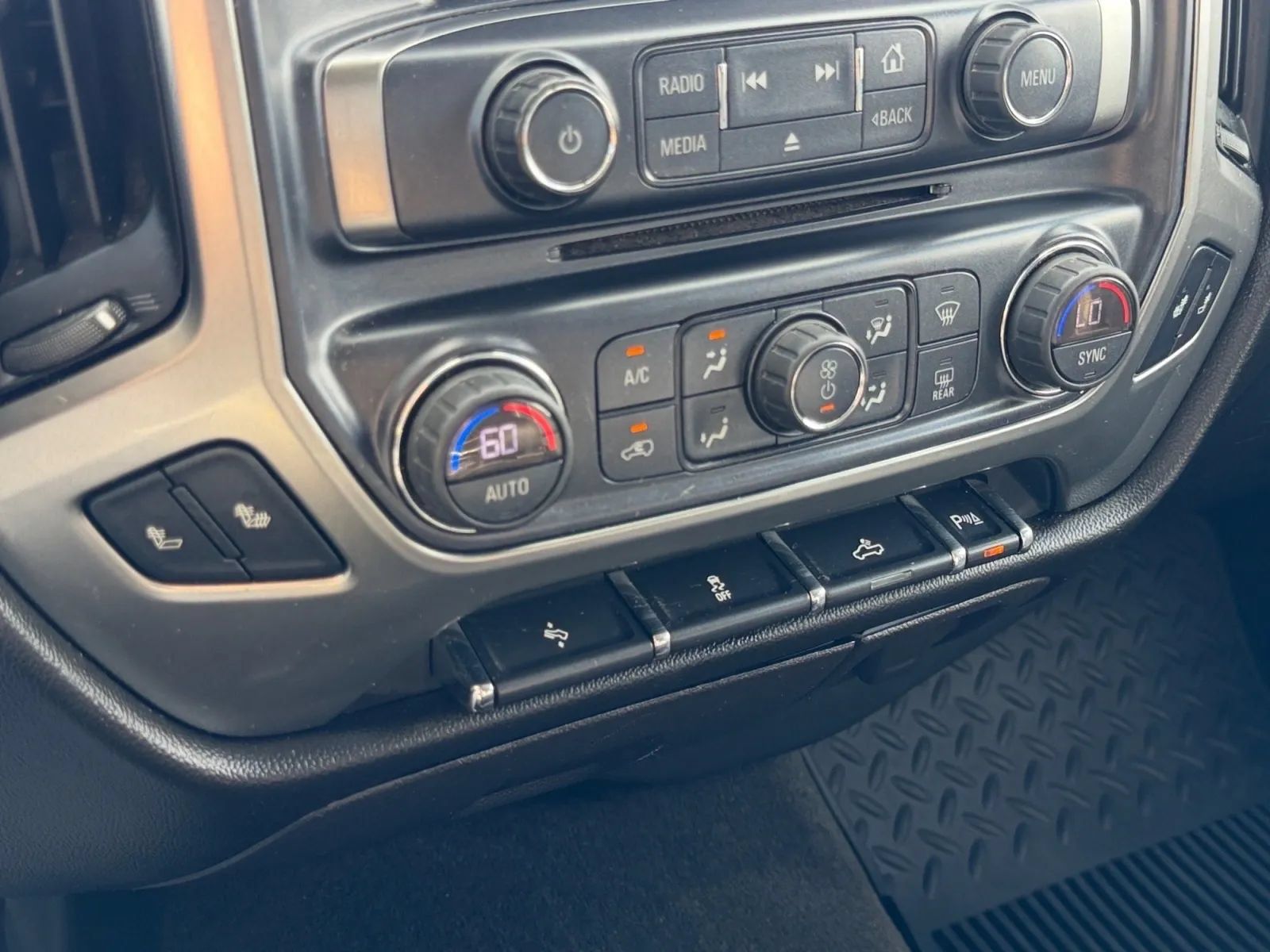 Used 2017 Chevrolet Silverado 1500 LT w/ All Star Edition RWD image 21