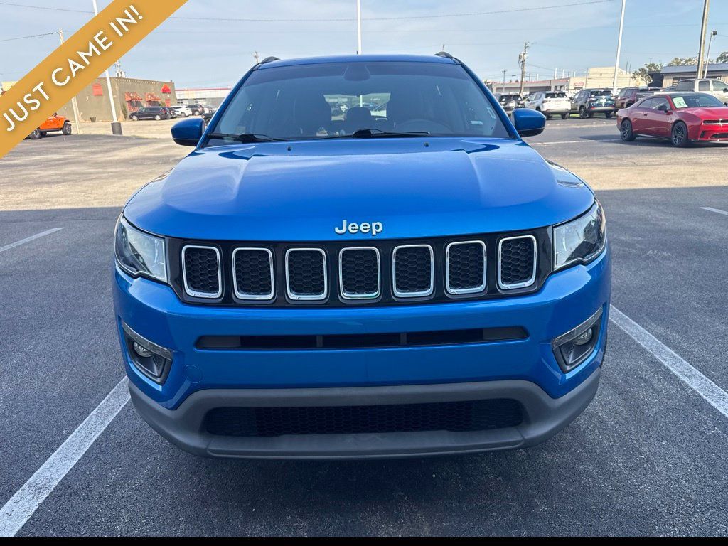 Used 2021 Jeep Compass Latitude w/ Sun and Sound Group FWD image 2