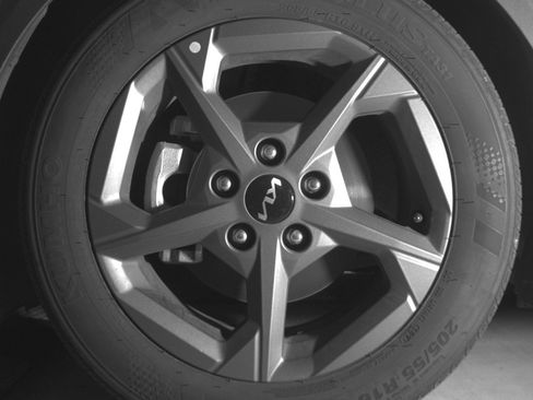 Used 2025 Kia K4 LXS image 12