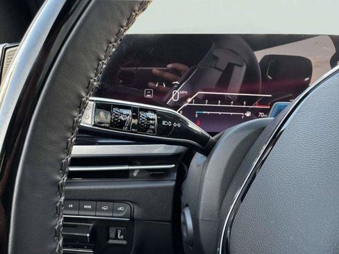 Used 2025 Cadillac Escalade ESV Sport w/ Touring Package AWD/4WD image 23