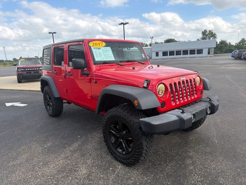 Used 2017 Jeep Wrangler Unlimited Sport w/ Connectivity Group AWD/4WD image 5