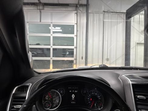Used 2022 RAM 1500 Big Horn AWD/4WD image 8