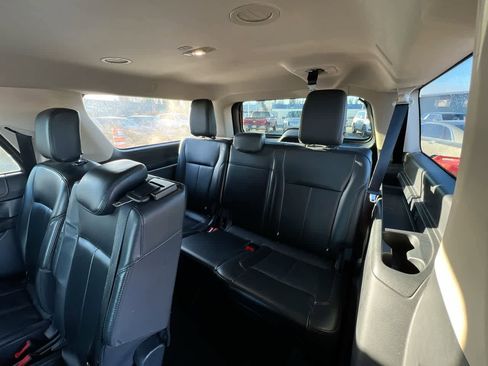 Used 2024 Ford Expedition Max XLT image 24