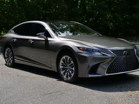 Used 2019 Lexus LS 500 w/ Luxury Package RWD image 4