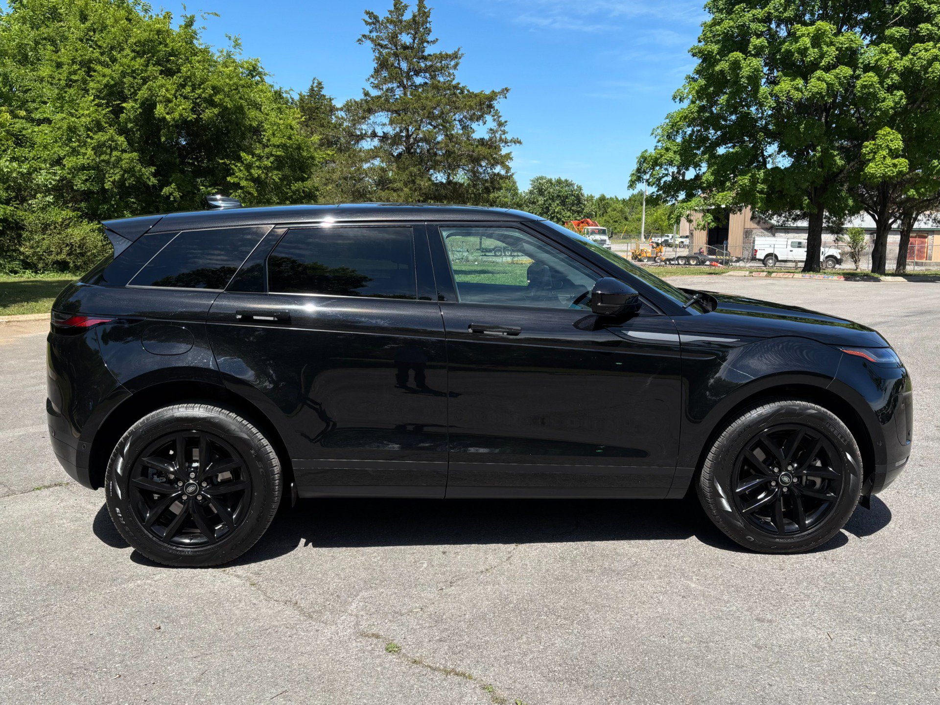 Used 2025 Land Rover Range Rover Evoque S AWD/4WD image 8