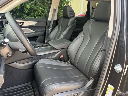 Certified 2025 Acura MDX FWD w/ Technology Package image 28