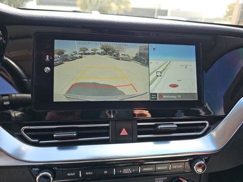 Certified 2022 Kia Niro Touring Special Edition image 12