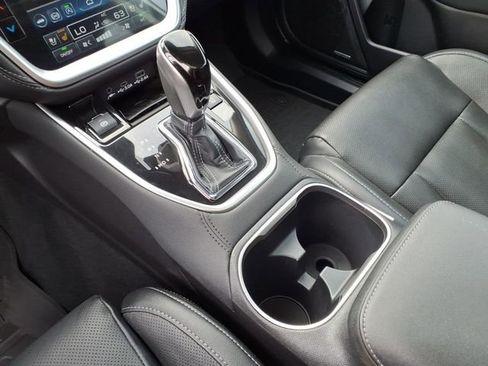 Used 2023 Subaru Outback Touring image 12