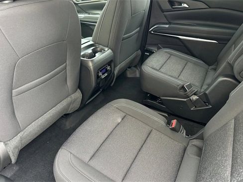 New 2026 Chevrolet Traverse LT image 16
