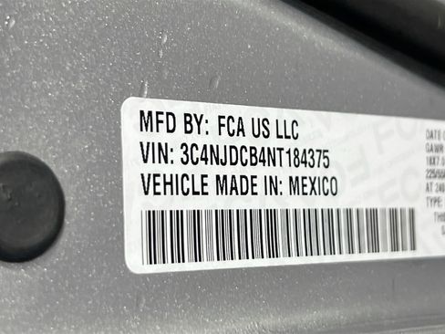 Used 2022 Jeep Compass Limited AWD/4WD image 28