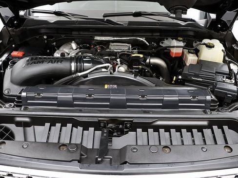 Certified 2021 GMC Sierra 2500 Denali w/ Denali Black Diamond Edition image 32