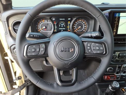 New 2026 Jeep Gladiator Willys AWD/4WD image 16