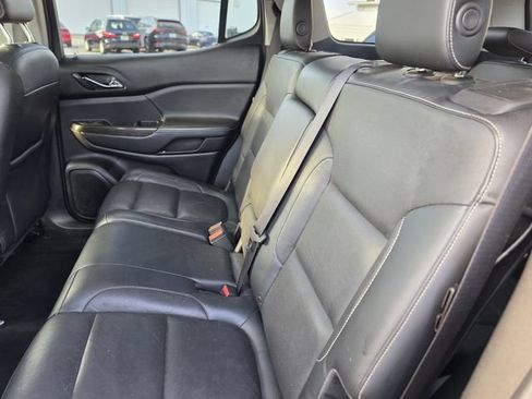 Used 2017 GMC Acadia SLT AWD/4WD image 14