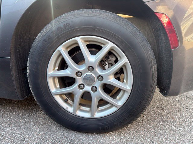 Used 2020 Chrysler Pacifica Touring-L FWD image 3