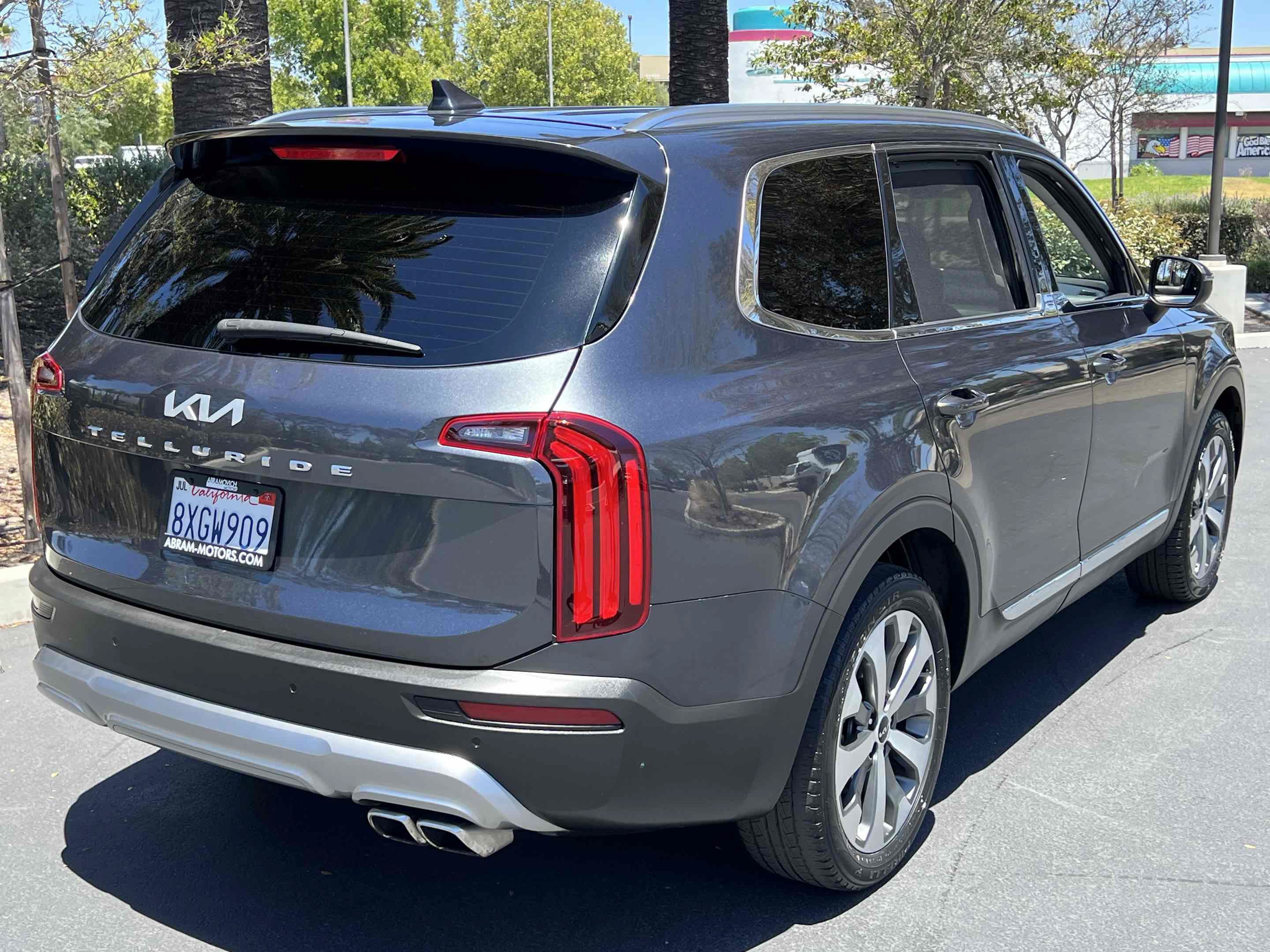 Used 2022 Kia Telluride EX w/ EX Premium Package FWD image 15