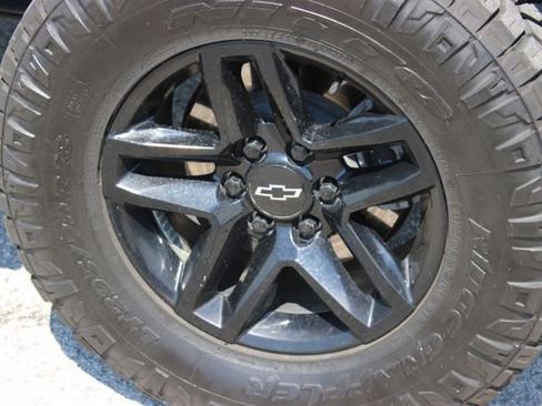 Used 2019 Chevrolet Silverado 1500 Custom Trail Boss image 23