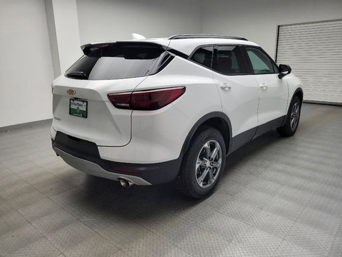 Used 2025 Chevrolet Blazer LT w/ Convenience Package FWD image 9
