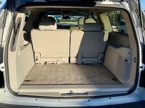 Used 2014 Chevrolet Suburban LT w/ Luxury Package image 7