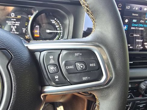 Used 2024 Jeep Wrangler Unlimited Sahara w/ Safety Group AWD/4WD image 21