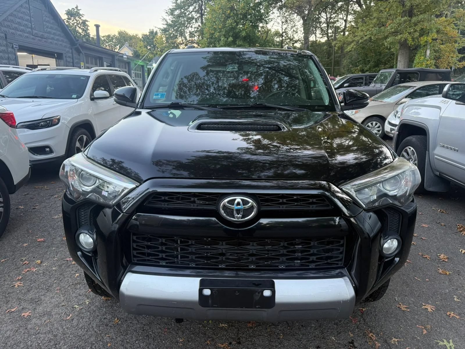 Used 2016 Toyota 4Runner Trail Premium AWD/4WD image 2