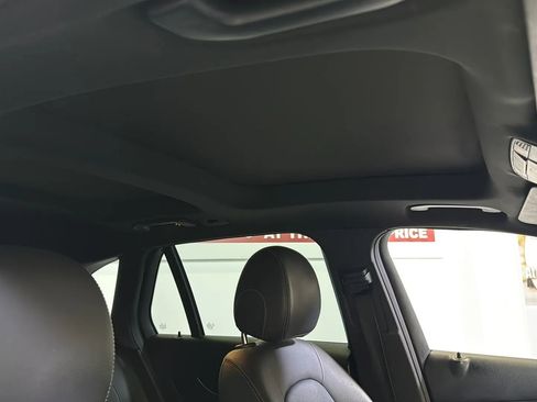 Used 2018 Mercedes-Benz GLC 300 4MATIC w/ Premium Package image 20