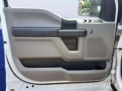 Used 2018 Ford F250 XL w/ Power Equipment Group AWD/4WD image 21