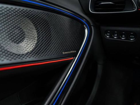 Used 2023 McLaren Artura image 38