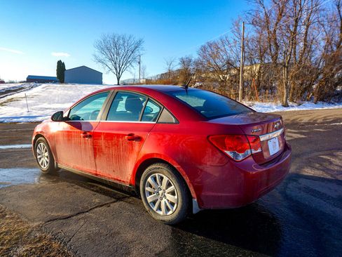 Used 2011 Chevrolet Cruze LT image 5