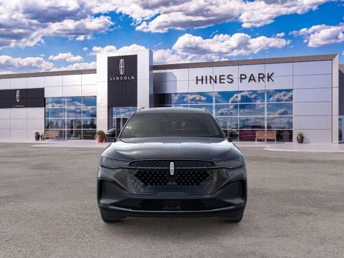 New 2026 Lincoln Nautilus Reserve w/ Jet Appearance Package AWD/4WD image 6