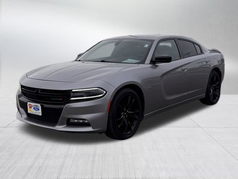 Used 2018 Dodge Charger R/T w/ Driver Confidence Group image 3