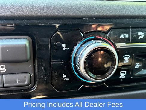 Used 2025 GMC Sierra 1500 SLT AWD/4WD image 12