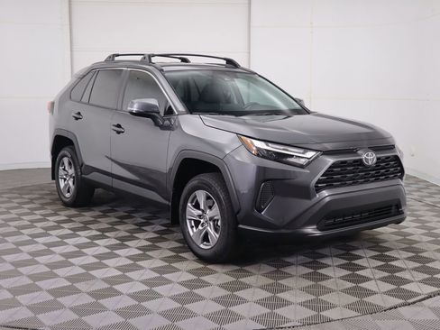 Used 2025 Toyota RAV4 XLE image 3