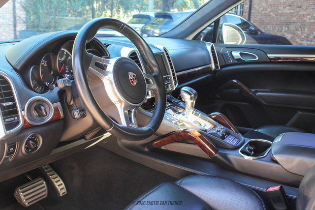 Used 2012 Porsche Cayenne Turbo AWD/4WD image 30