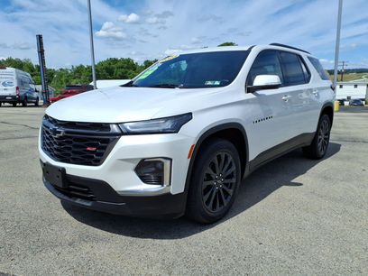Used 2023 Chevrolet Traverse RS